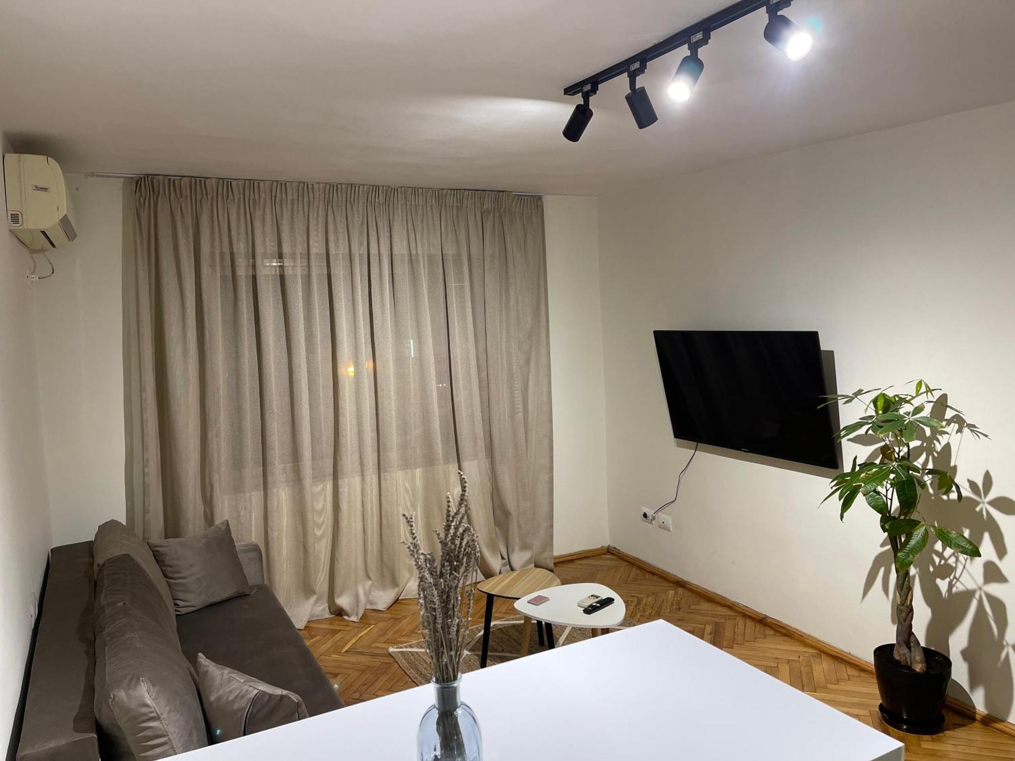 Cozy Apartment, In The Center Of Tirana Kültér fotó